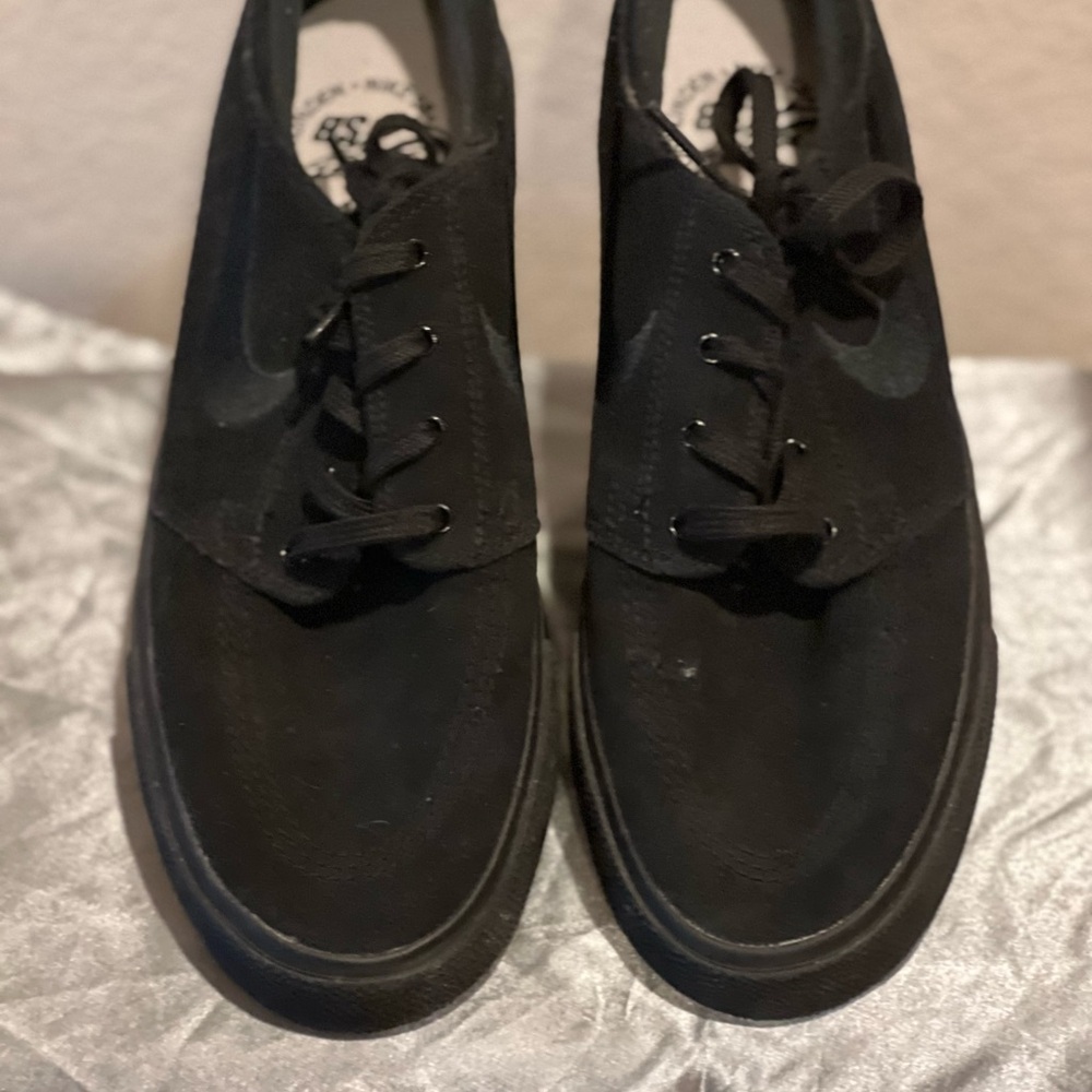 Nike Men's Black Athletic Shoes